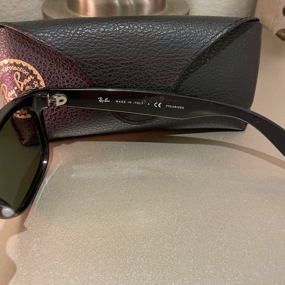 RayBan Classic Polarized Wayfarer - Picture 4 of 8